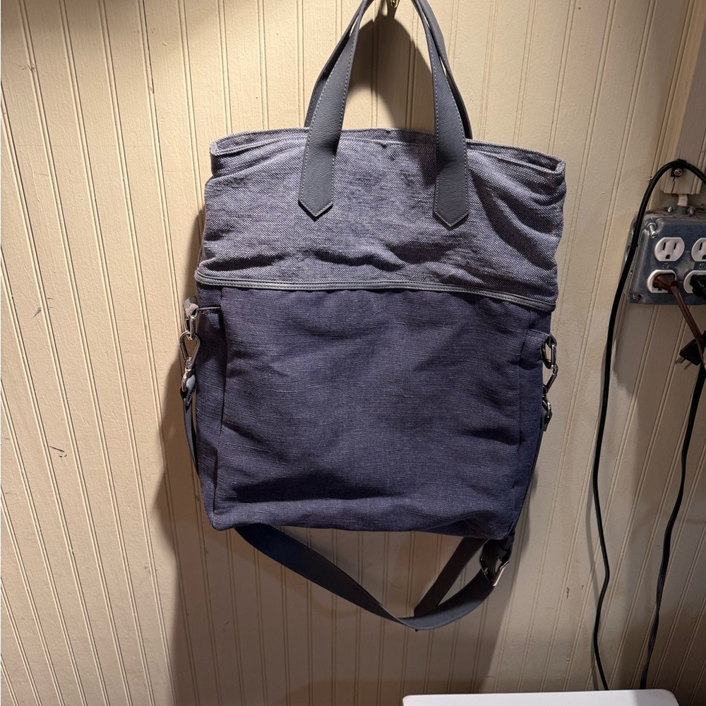 Marc by Marc Jacob’s weekender bag Stylish Gray and Blue